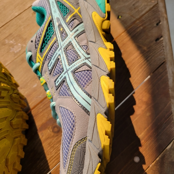 Asics Gel Sonoma ! Woman's size 10 with bonus trav - Picture 3 of 11